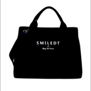 Linen tote bag with inside pocket. Top handle and strap included.